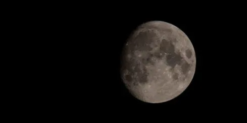Supermond live in den Schweizer Alpen erleben