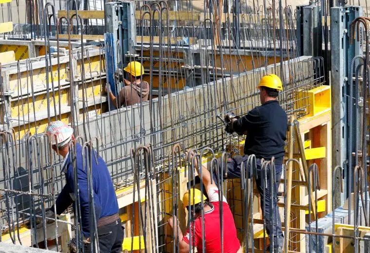 Zusammenarbeit auf Baustelle