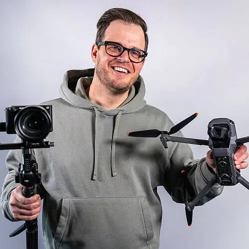 Nath mit Drohne